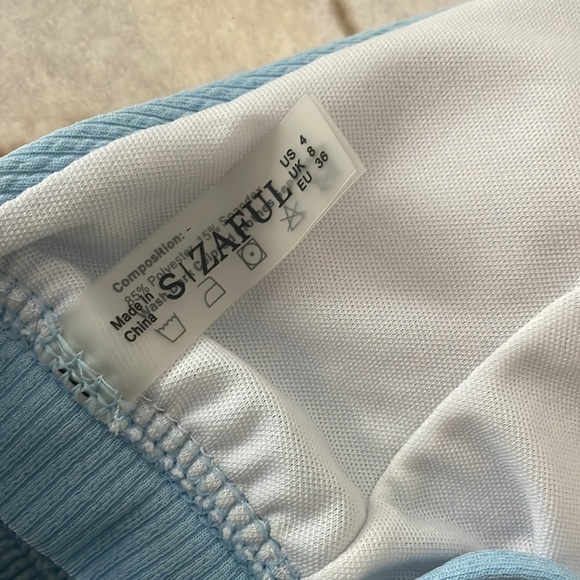 3/$20 🎉 Zaful bathing suit top and bottom - Picture 8 of 8